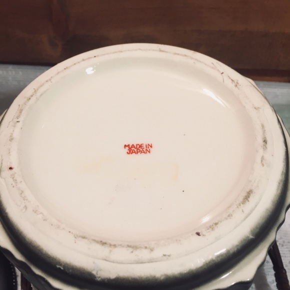 Japanese Dragonware Covered Tea Caddy - Picture 15 of 15